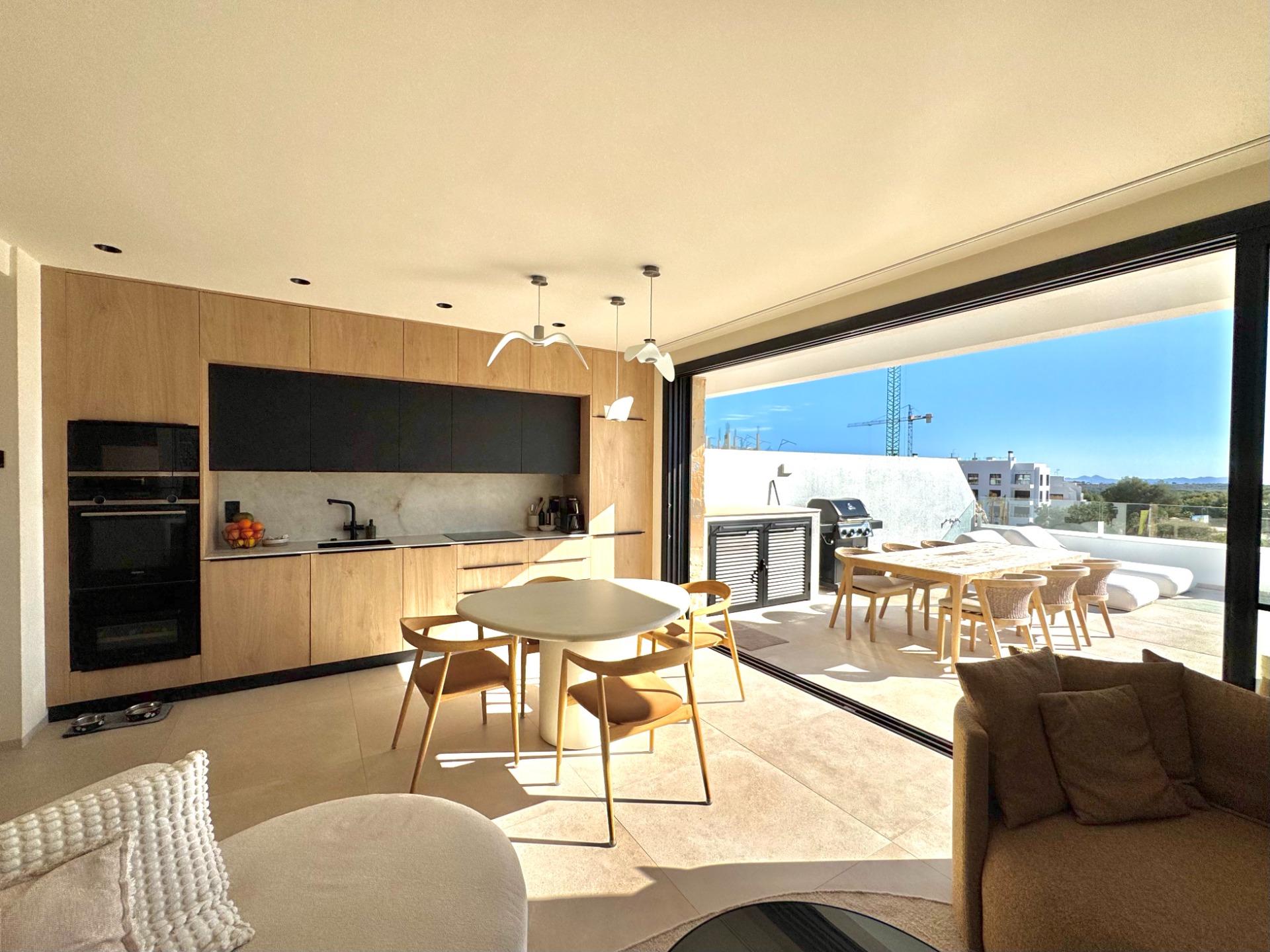 For sale - 3 Bedroom 2 Bathroom Apartment in Orihuela - Las Colinas Golf  - Alicante