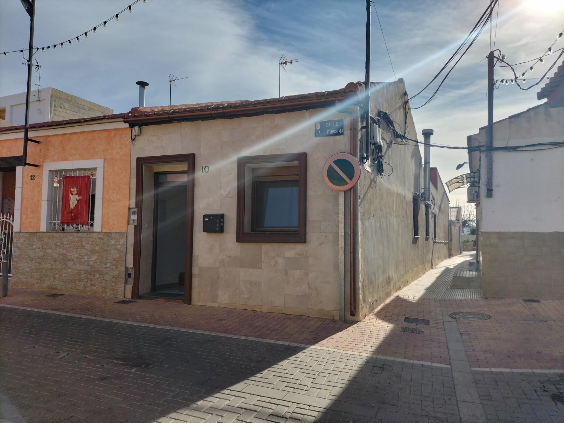 For sale - 3 Bedroom 2 Bathroom Town House in Formentera del Segura - Centro  - Alicante