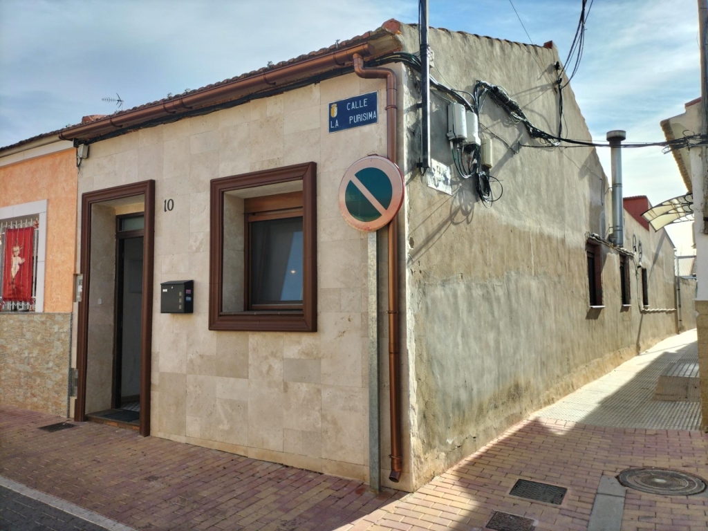 3 Bedroom 2 Bathroom Town House in Formentera del Segura