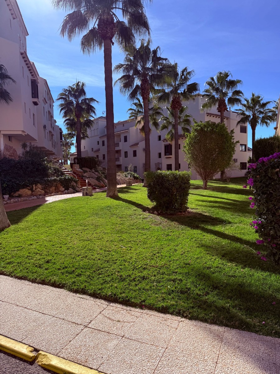 For sale - 3 Bedroom 2 Bathroom Penthouse in Las Ramblas Golf - Inland  - Alicante