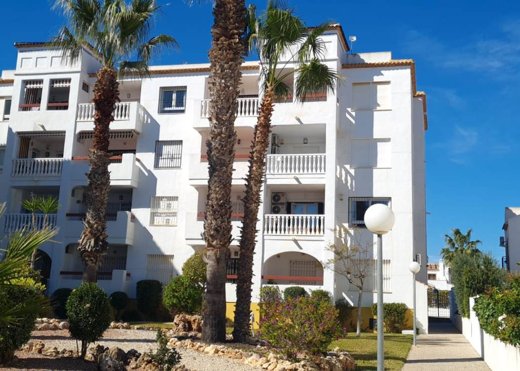 2 Bedroom 2 Bathroom Penthouse in Villamartin