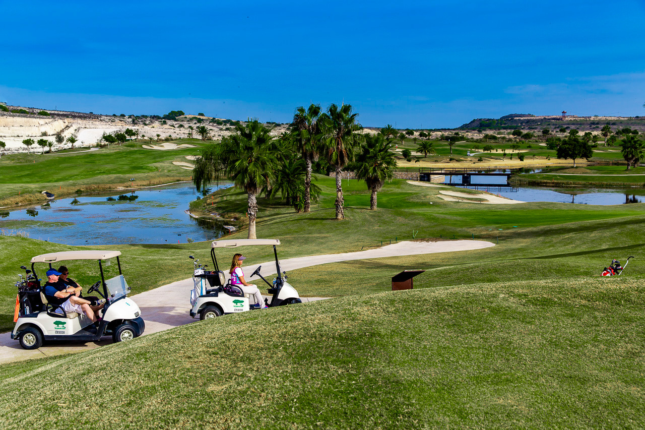 For sale - 2 Bedroom 2 Bathroom Penthouse in Villamartin - Costa Blanca  - Alicante