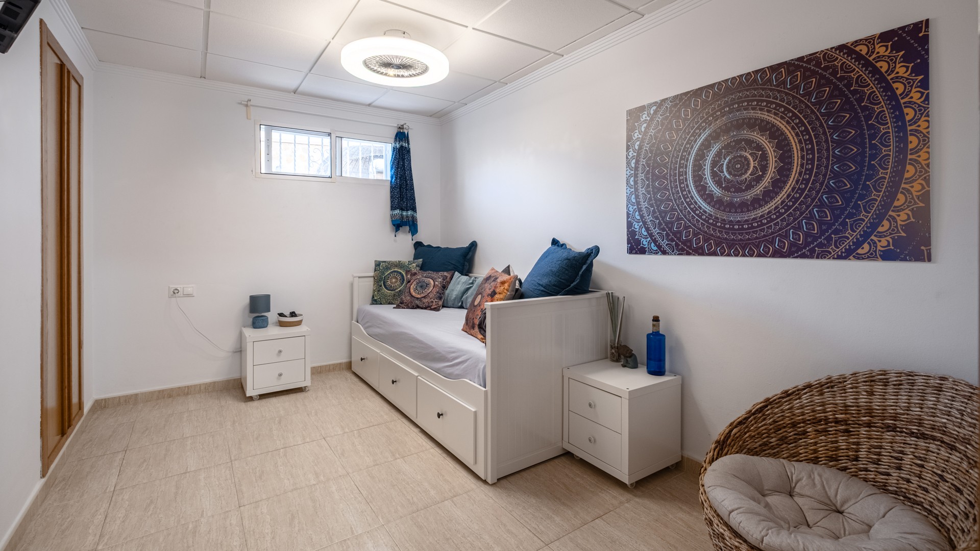 For sale - 6 Bedroom 4 Bathroom Villa in Santa Pola - Costa Blanca  - Alicante