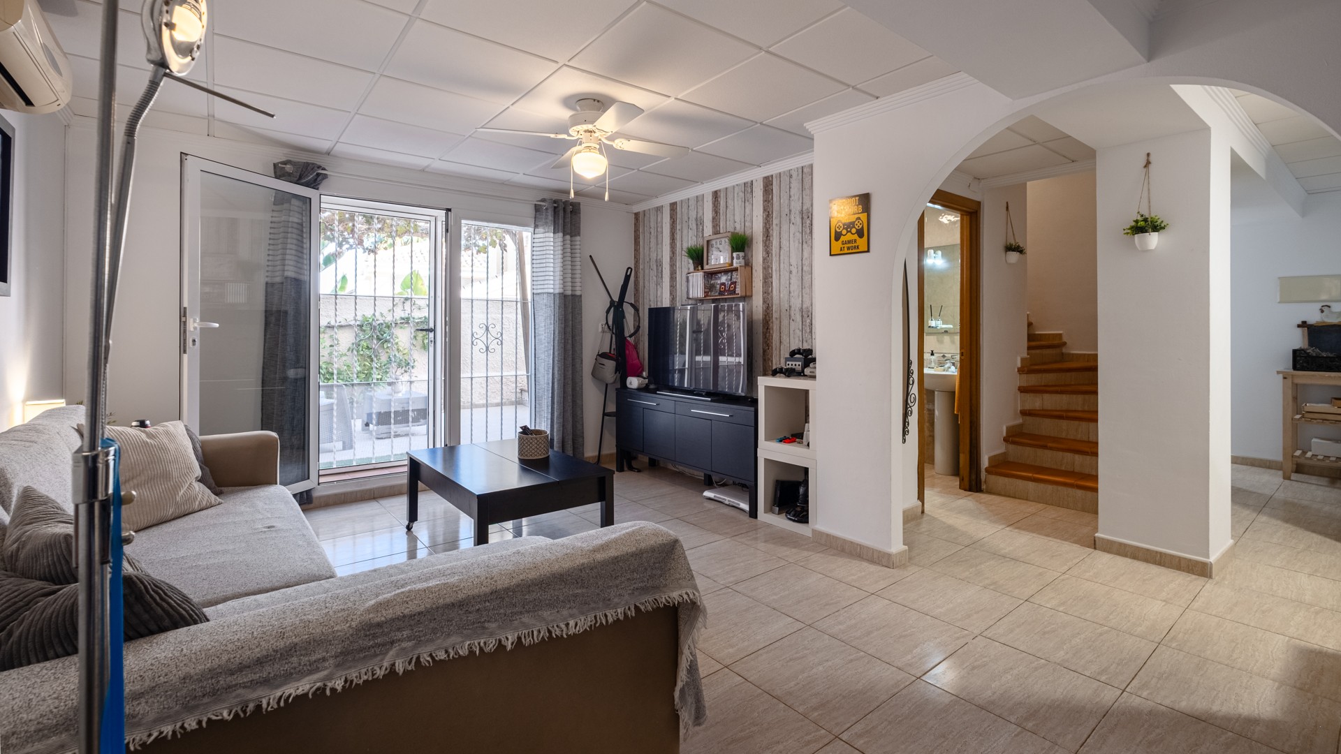 For sale - 6 Bedroom 4 Bathroom Villa in Santa Pola - Costa Blanca  - Alicante