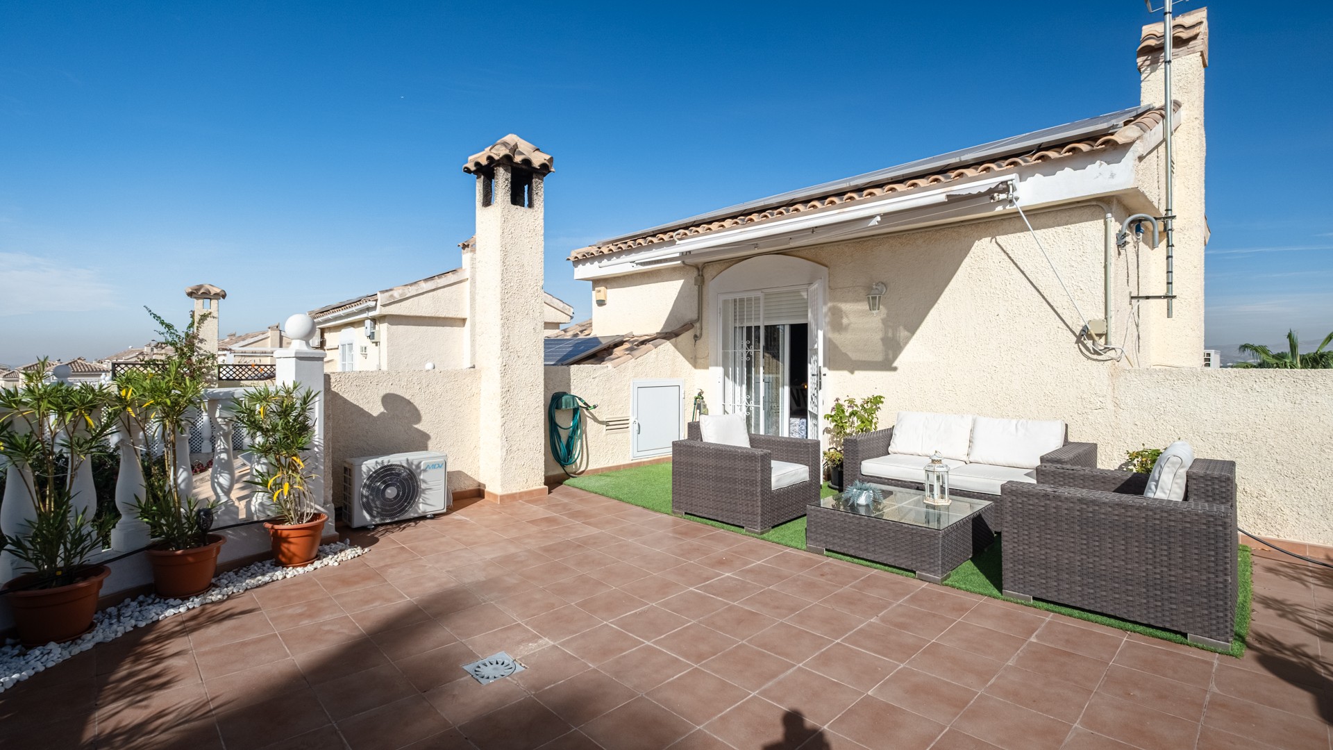 For sale - 6 Bedroom 4 Bathroom Villa in Santa Pola - Costa Blanca  - Alicante