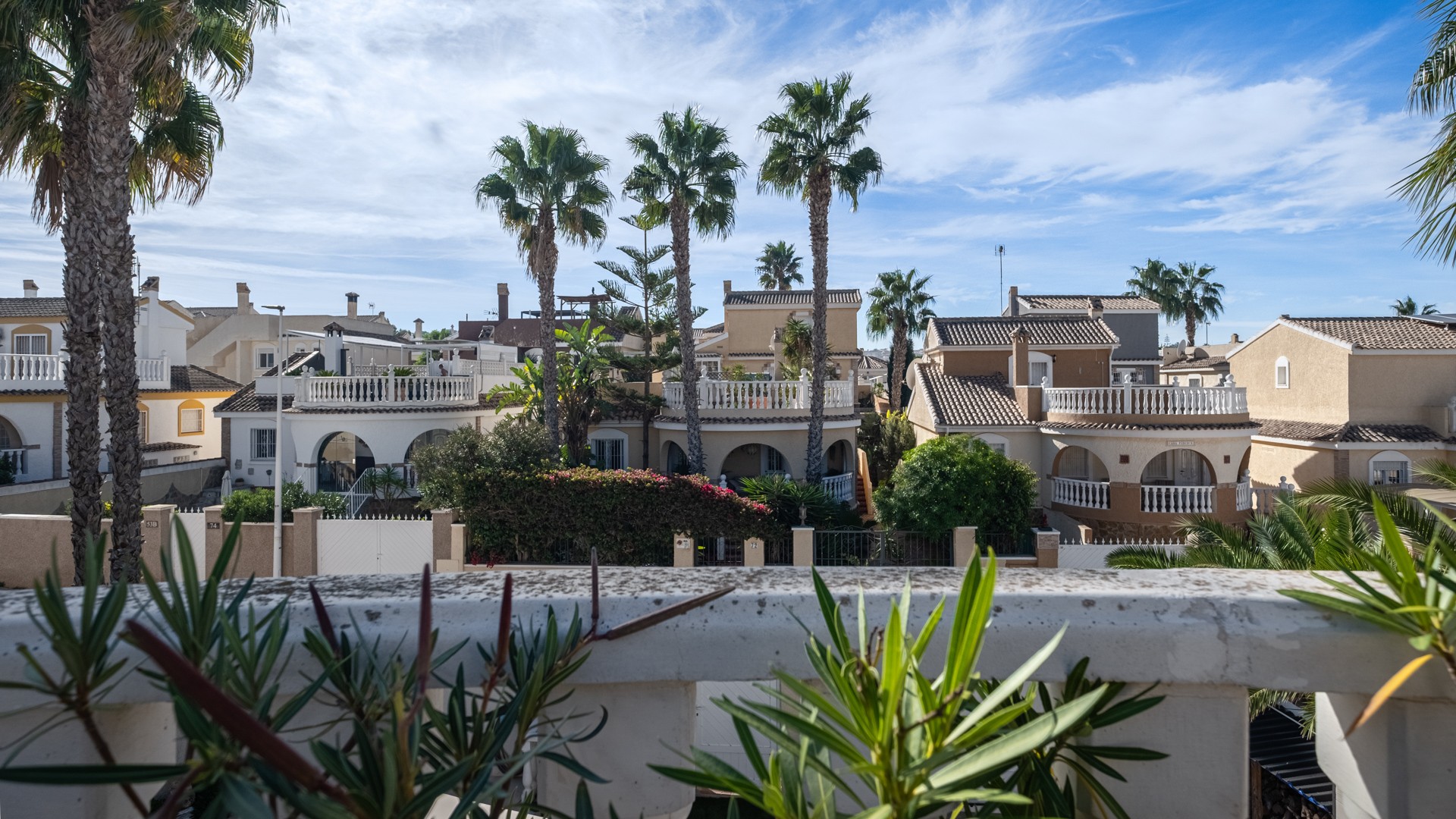 For sale - 6 Bedroom 4 Bathroom Villa in Santa Pola - Costa Blanca  - Alicante