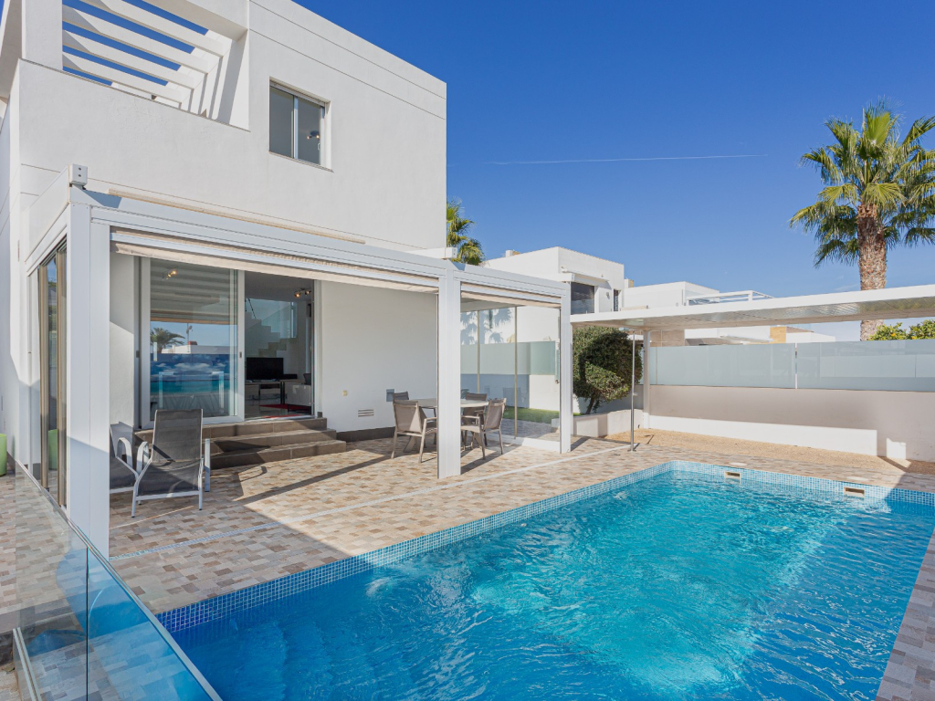 3 Bedroom 2 Bathroom Villa in Lomas de Cabo Roig
