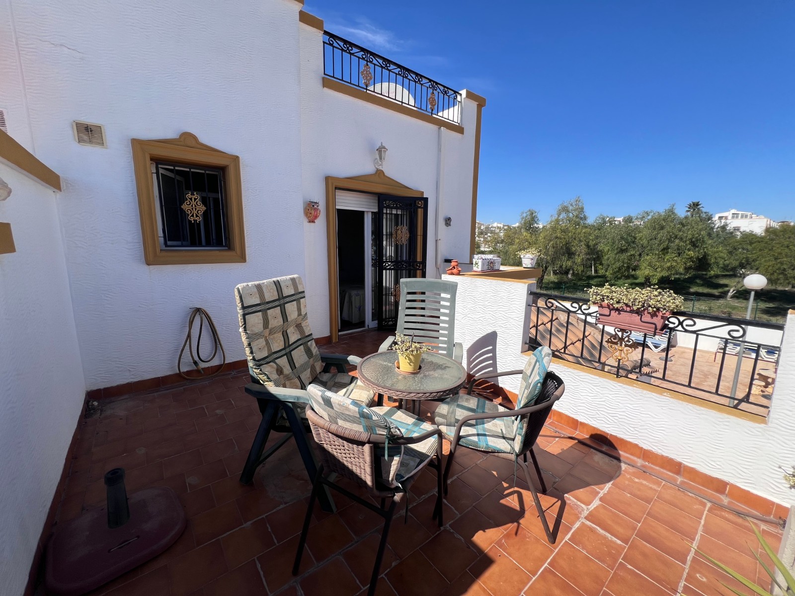 For sale - 3 Bedroom 2 Bathroom House in Vistabella Golf - Entre Naranjos Vistabella  - Alicante
