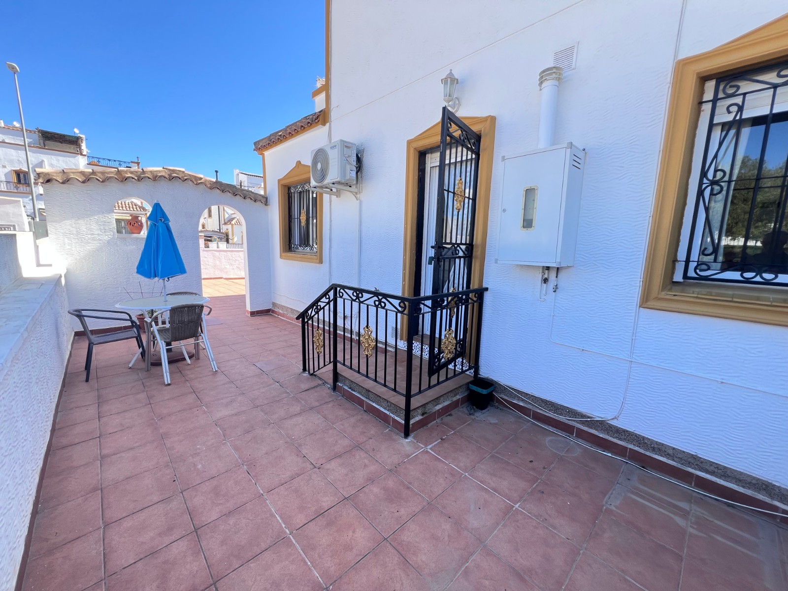 For sale - 3 Bedroom 2 Bathroom House in Vistabella Golf - Entre Naranjos Vistabella  - Alicante