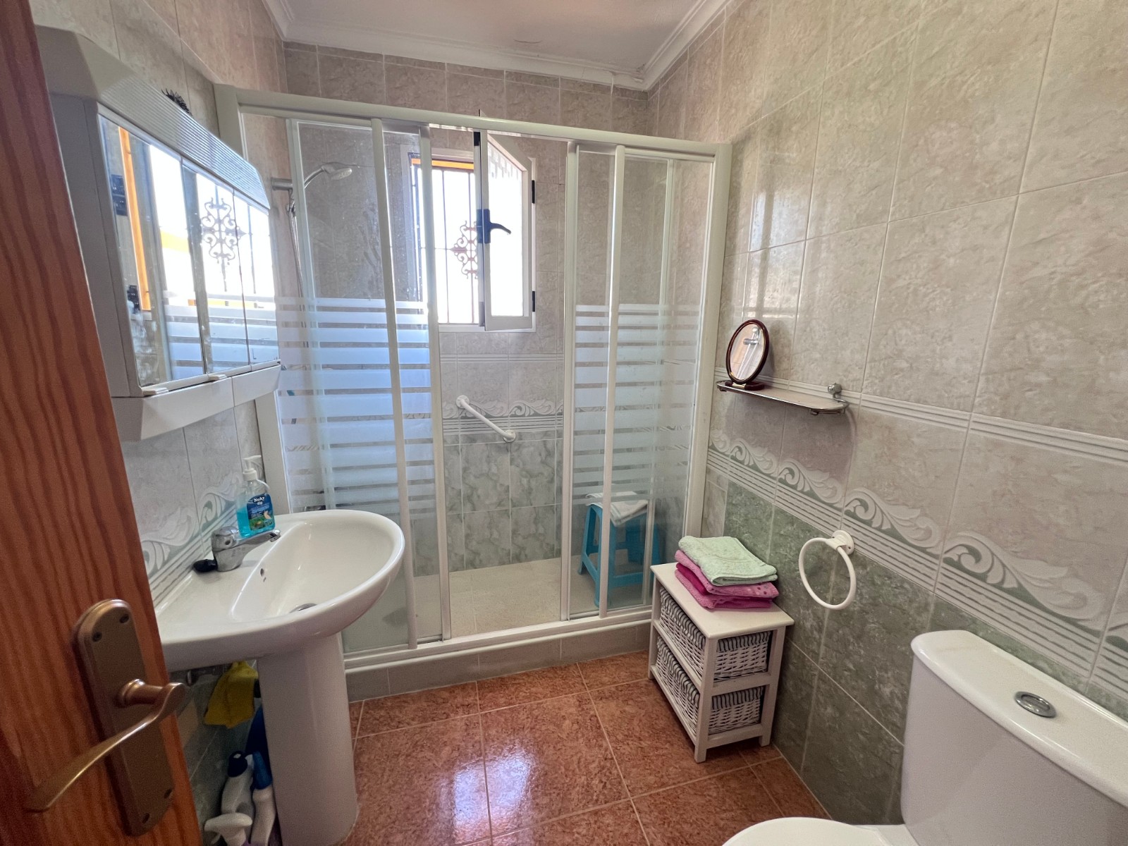 For sale - 3 Bedroom 2 Bathroom House in Vistabella Golf - Entre Naranjos Vistabella  - Alicante