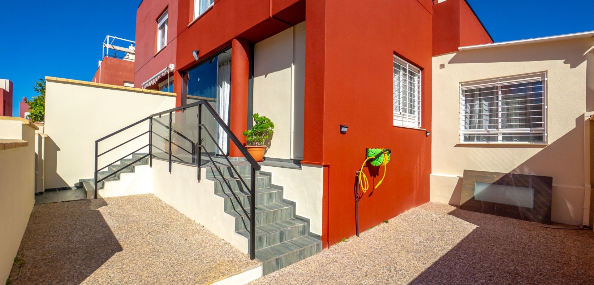 For sale - 3 Bedroom 2 Bathroom Townhouse in Orihuela Costa - Villamartín  - Alicante