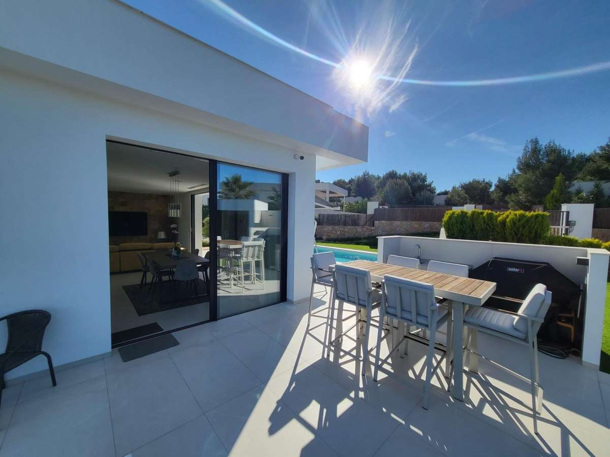 For sale - 5 Bedroom 4 Bathroom House - Detached Villa in Orihuela - Las Colinas Golf  - Alicante