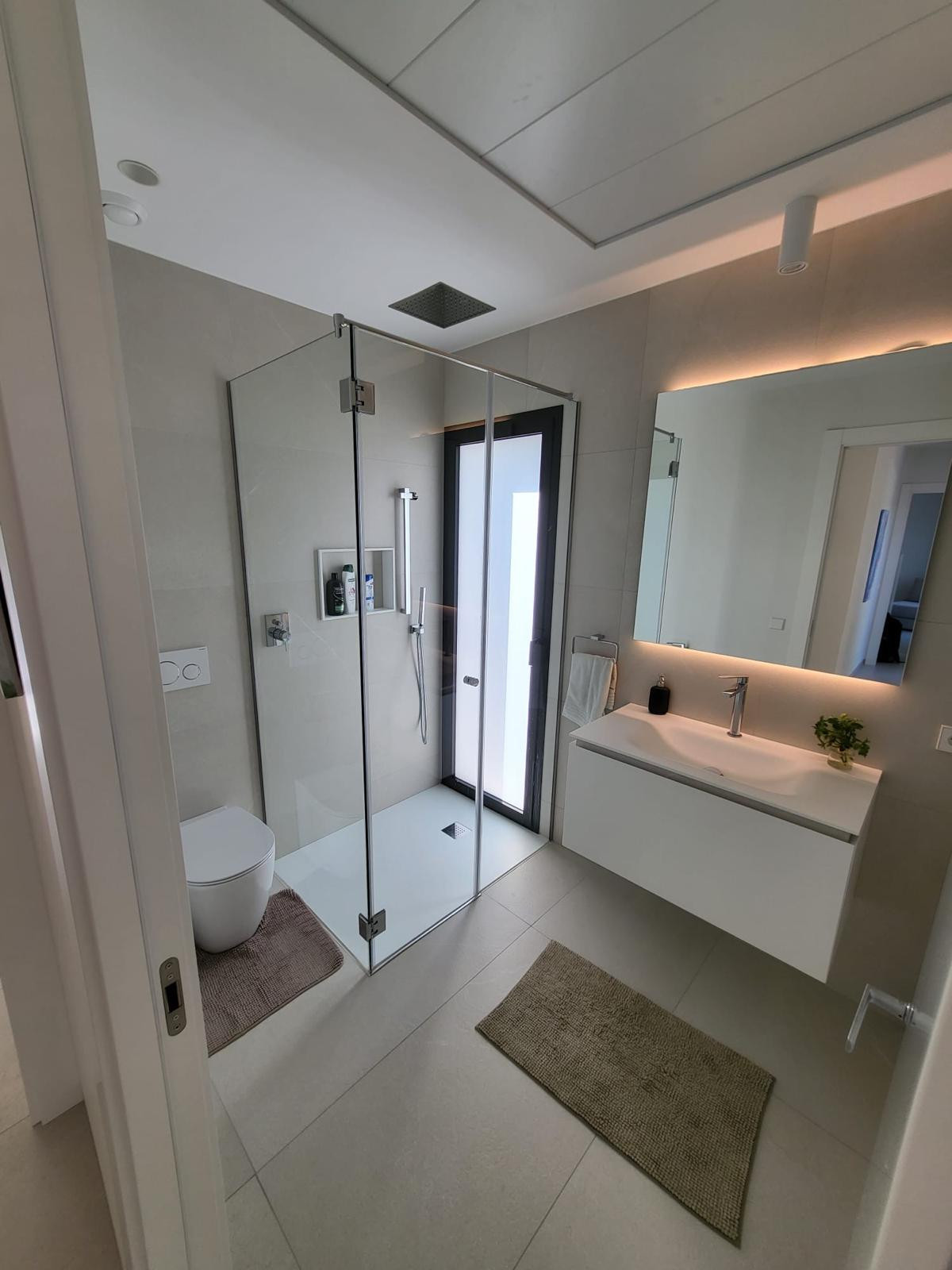 For sale - 5 Bedroom 4 Bathroom House - Detached Villa in Orihuela - Las Colinas Golf  - Alicante