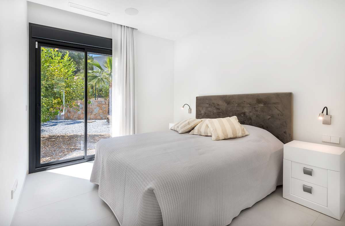 For sale - 5 Bedroom 4 Bathroom House - Detached Villa in Orihuela - Las Colinas Golf  - Alicante