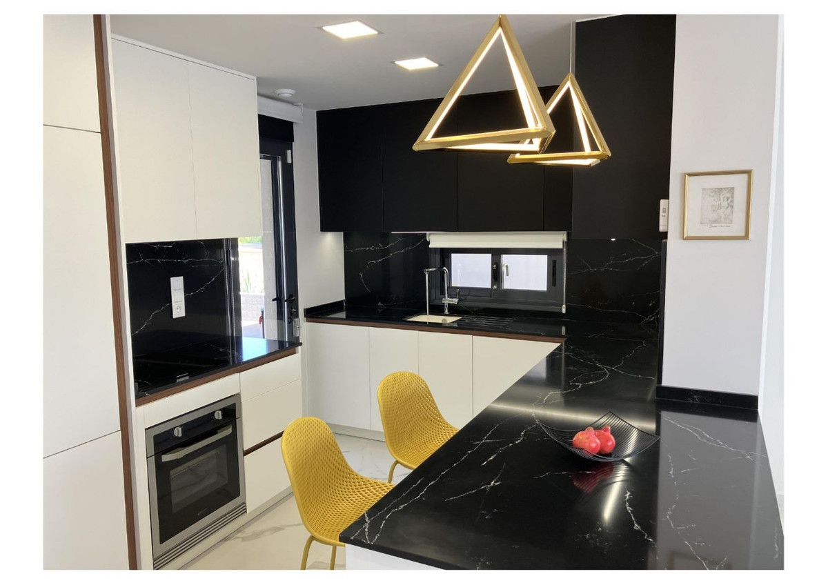 For sale - 2 Bedroom 2 Bathroom House - Bungalow in San Miguel de Salinas - San Miguel de Salinas Centro  - Alicante