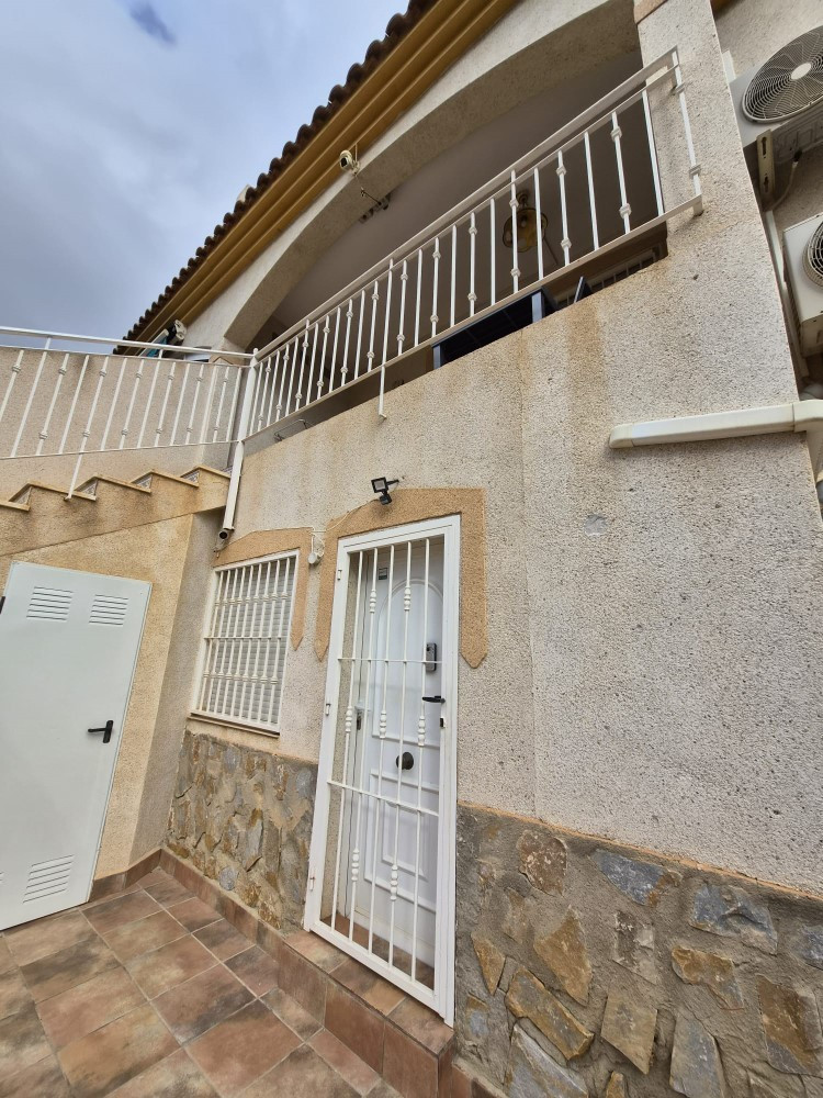 For sale - 5 Bedroom 3 Bathroom Apartment - Duplex in Orihuela - Playa Flamenca  - Alicante