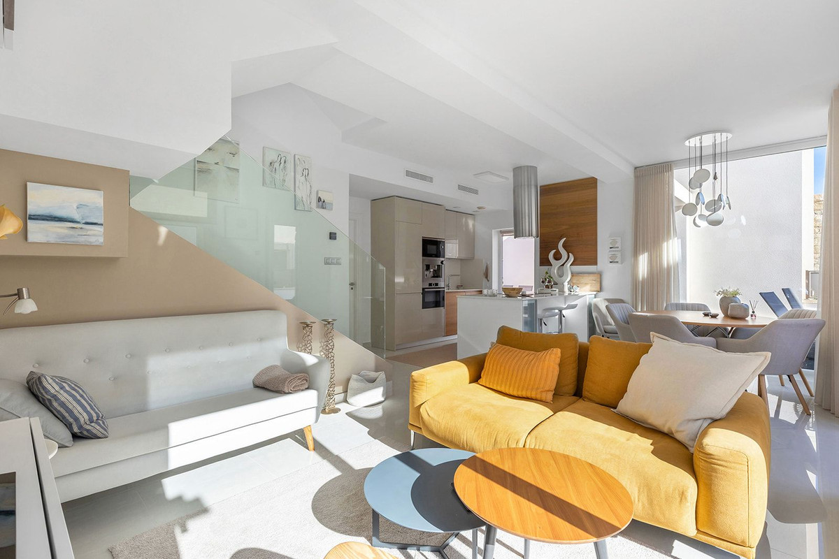 For sale - 3 Bedroom 3 Bathroom House - Detached Villa in Rojales - Ciudad Quesada  - Alicante