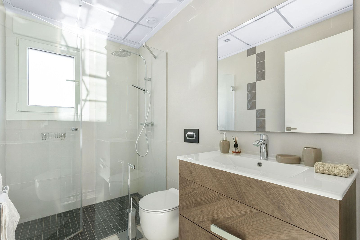 For sale - 3 Bedroom 3 Bathroom House - Detached Villa in Rojales - Ciudad Quesada  - Alicante