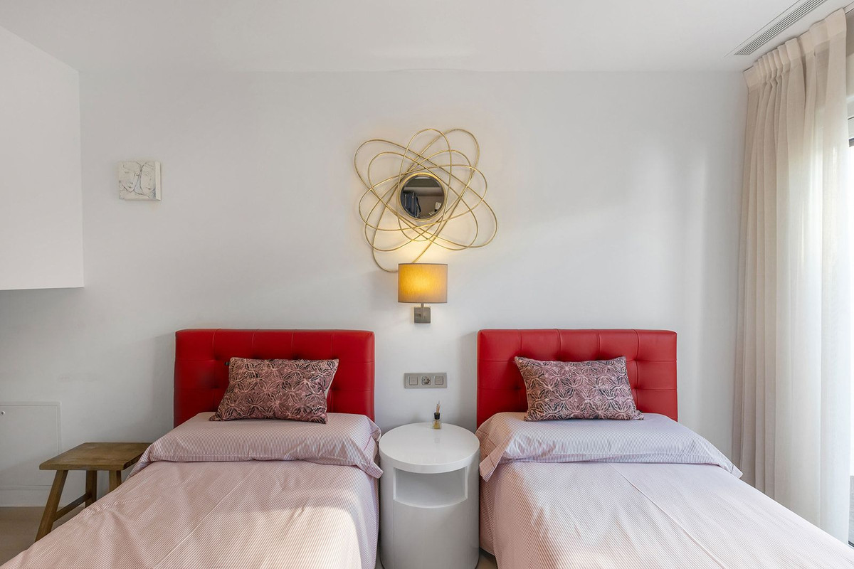 For sale - 3 Bedroom 3 Bathroom House - Detached Villa in Rojales - Ciudad Quesada  - Alicante