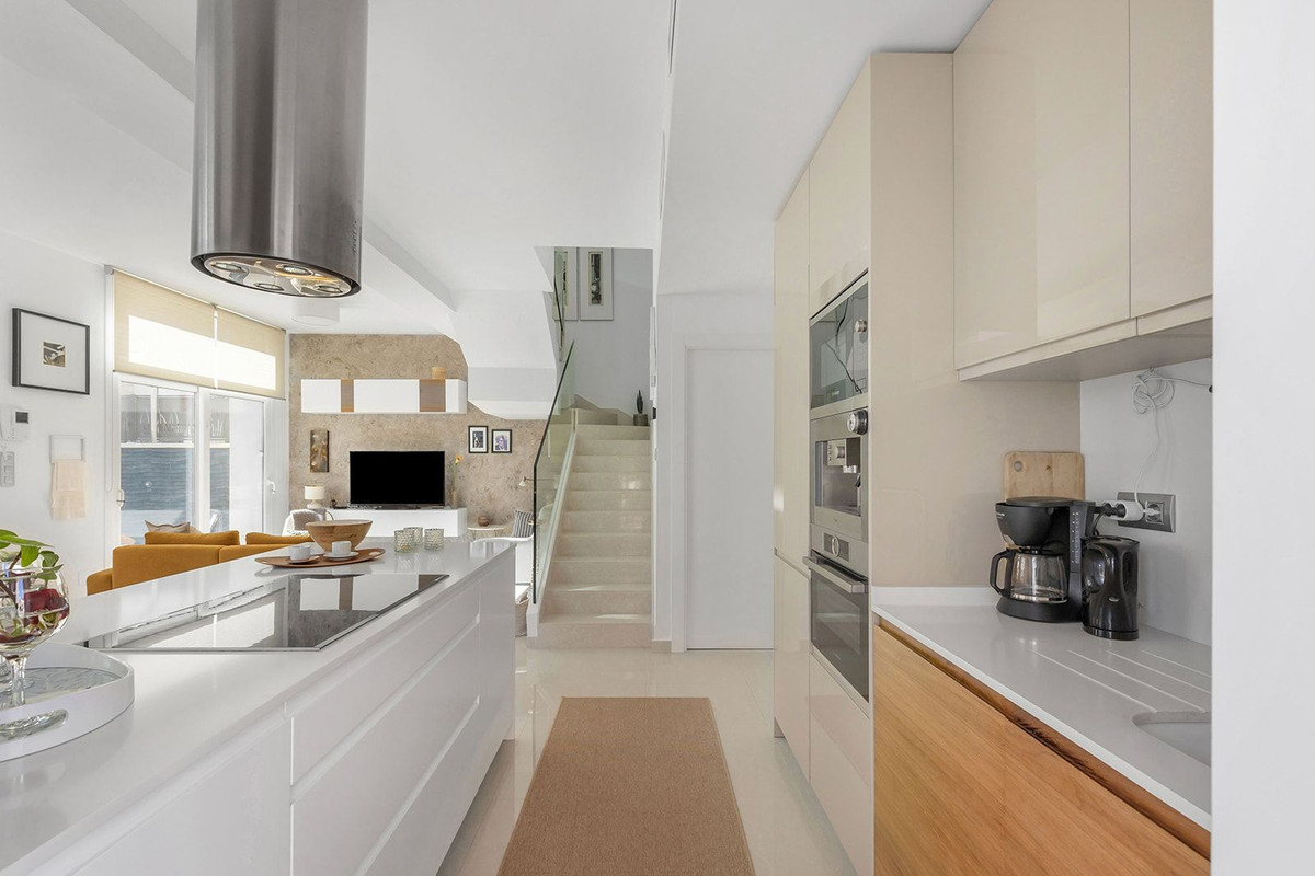 For sale - 3 Bedroom 3 Bathroom House - Detached Villa in Rojales - Ciudad Quesada  - Alicante