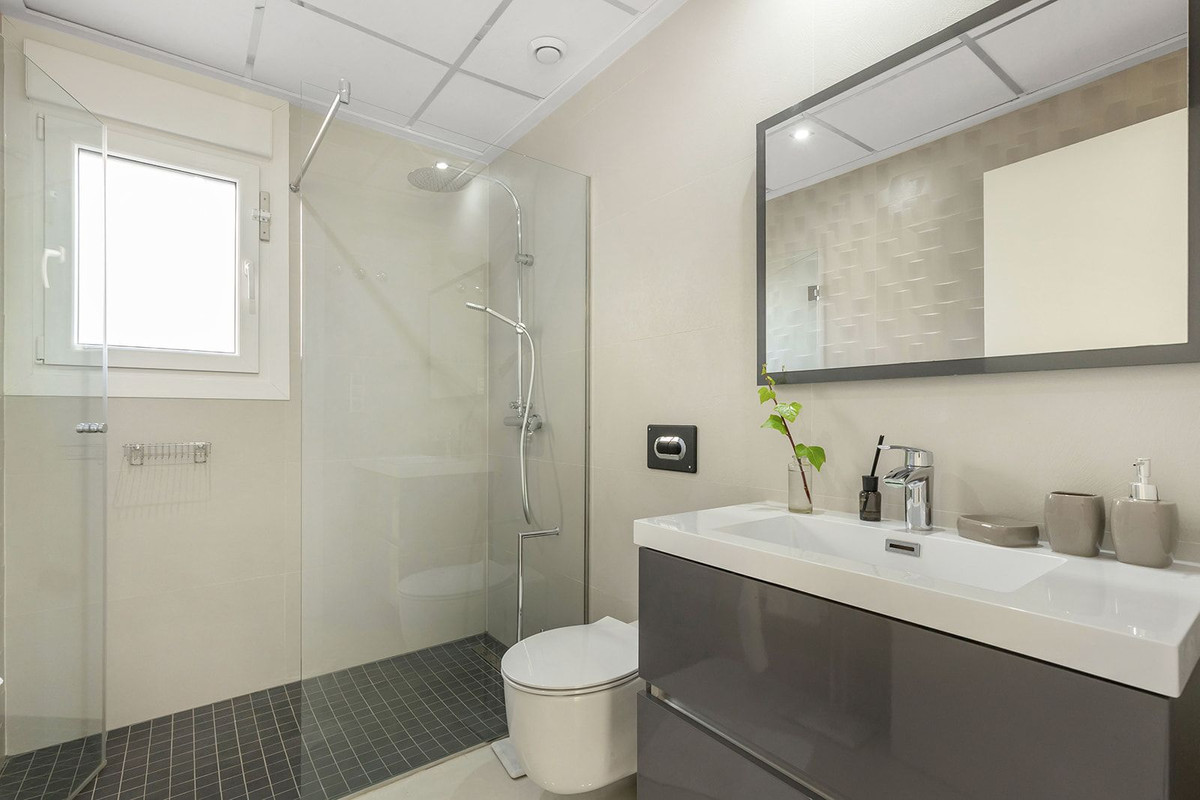 For sale - 3 Bedroom 3 Bathroom House - Detached Villa in Rojales - Ciudad Quesada  - Alicante