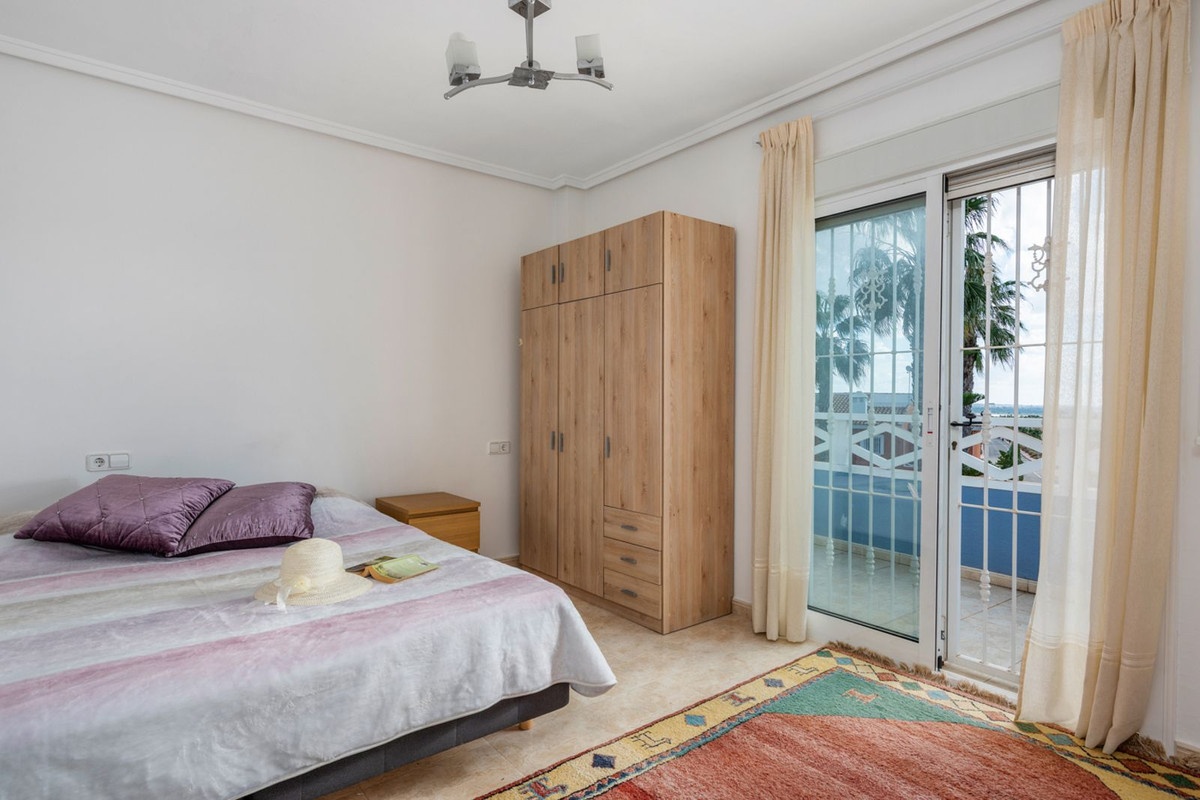 For sale - 4 Bedroom 4 Bathroom Townhouse in Ciudad Quesada - Ciudad Quesada  - Alicante