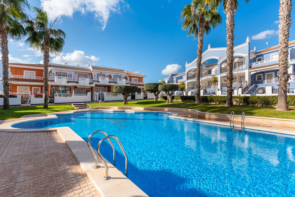 For sale - 4 Bedroom 4 Bathroom Townhouse in Ciudad Quesada - Ciudad Quesada  - Alicante