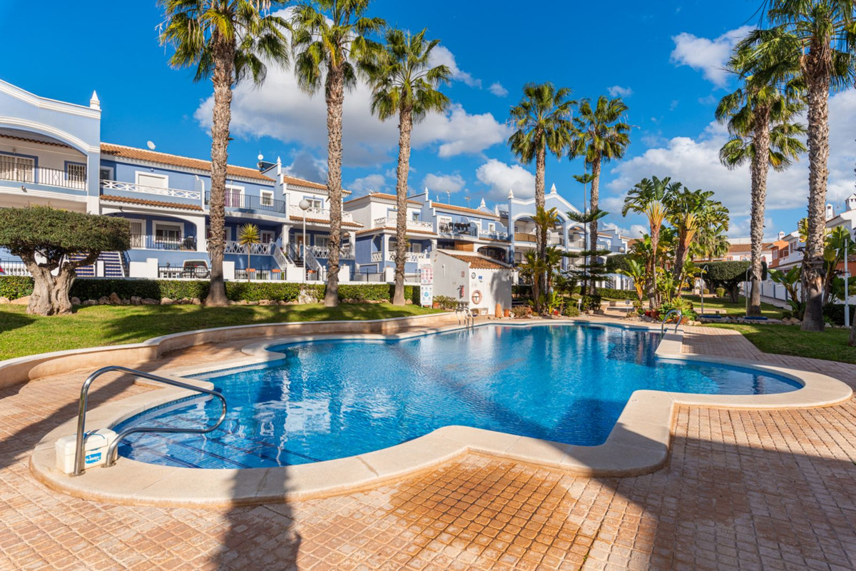 For sale - 4 Bedroom 4 Bathroom Townhouse in Ciudad Quesada - Ciudad Quesada  - Alicante