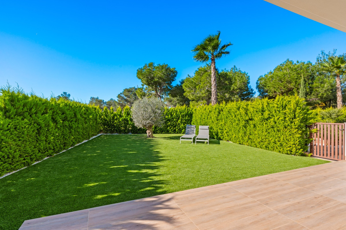 For sale - 2 Bedroom 2 Bathroom Apartment - Ground Floor Apartment in Orihuela - Las Colinas Golf  - Alicante
