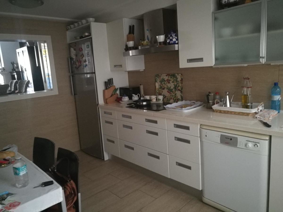 For sale - 4 Bedroom 4 Bathroom House - Detached Villa in Santa Pola - Santa Pola Centro  - Alicante