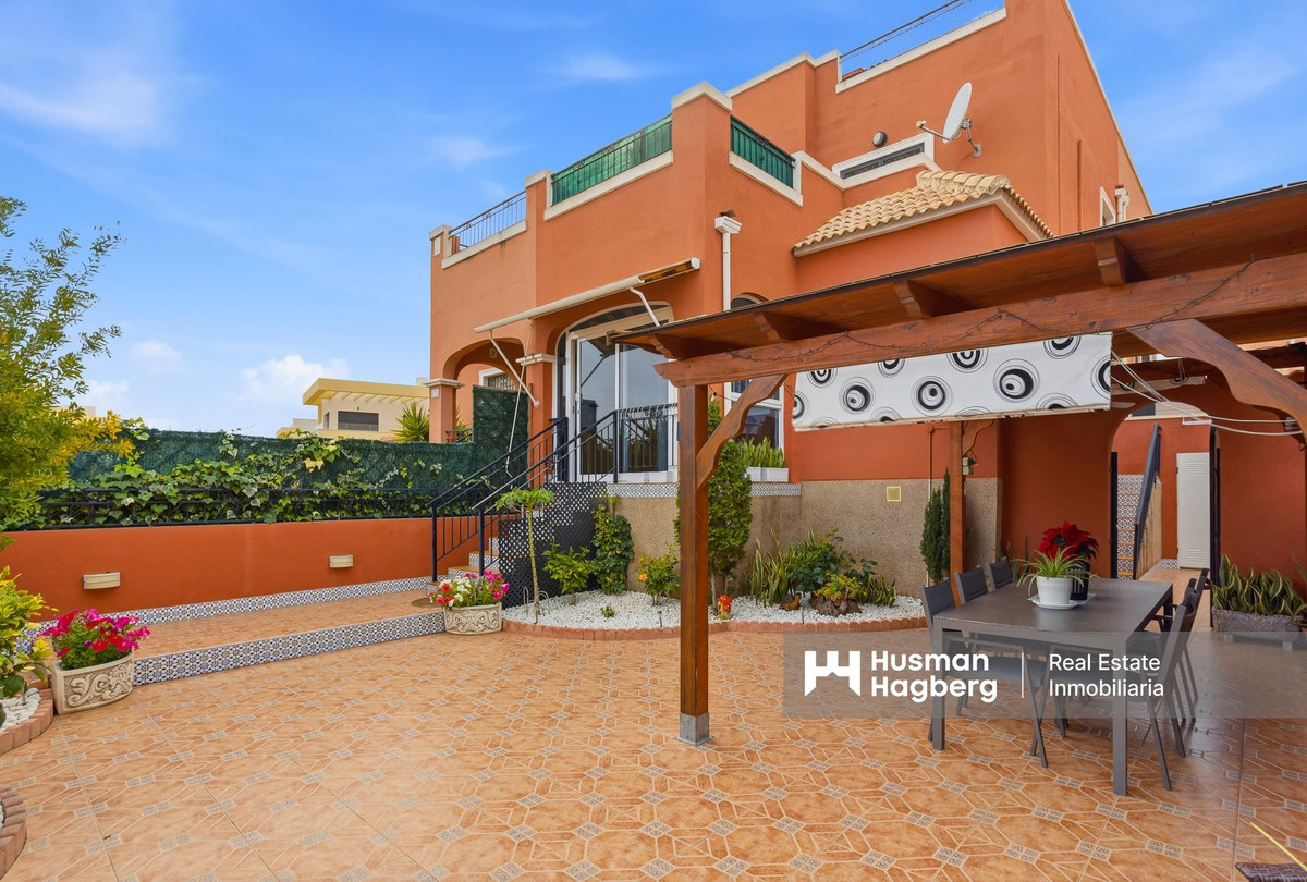For sale - 3 Bedroom 2 Bathroom House - Townhouse in Los Montesinos - Los Montesinos Centro  - Alicante