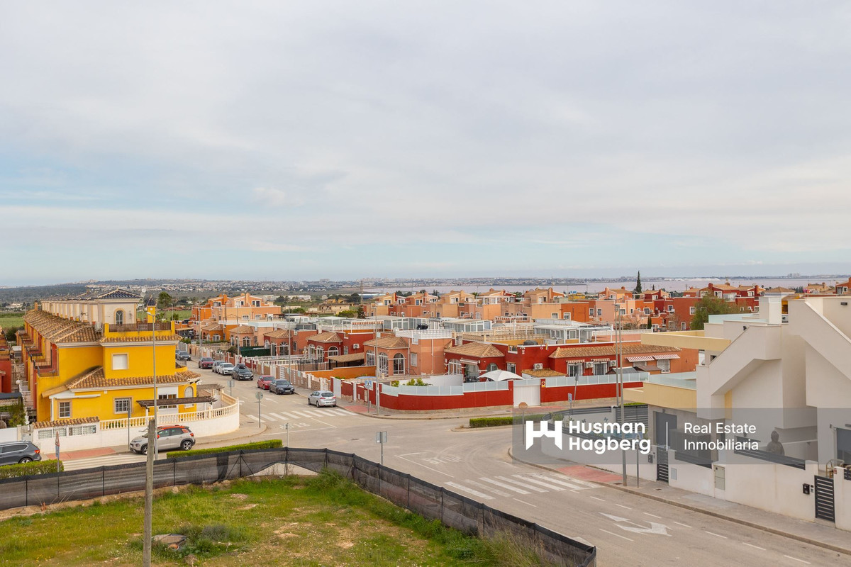 For sale - 3 Bedroom 2 Bathroom House - Townhouse in Los Montesinos - Los Montesinos Centro  - Alicante