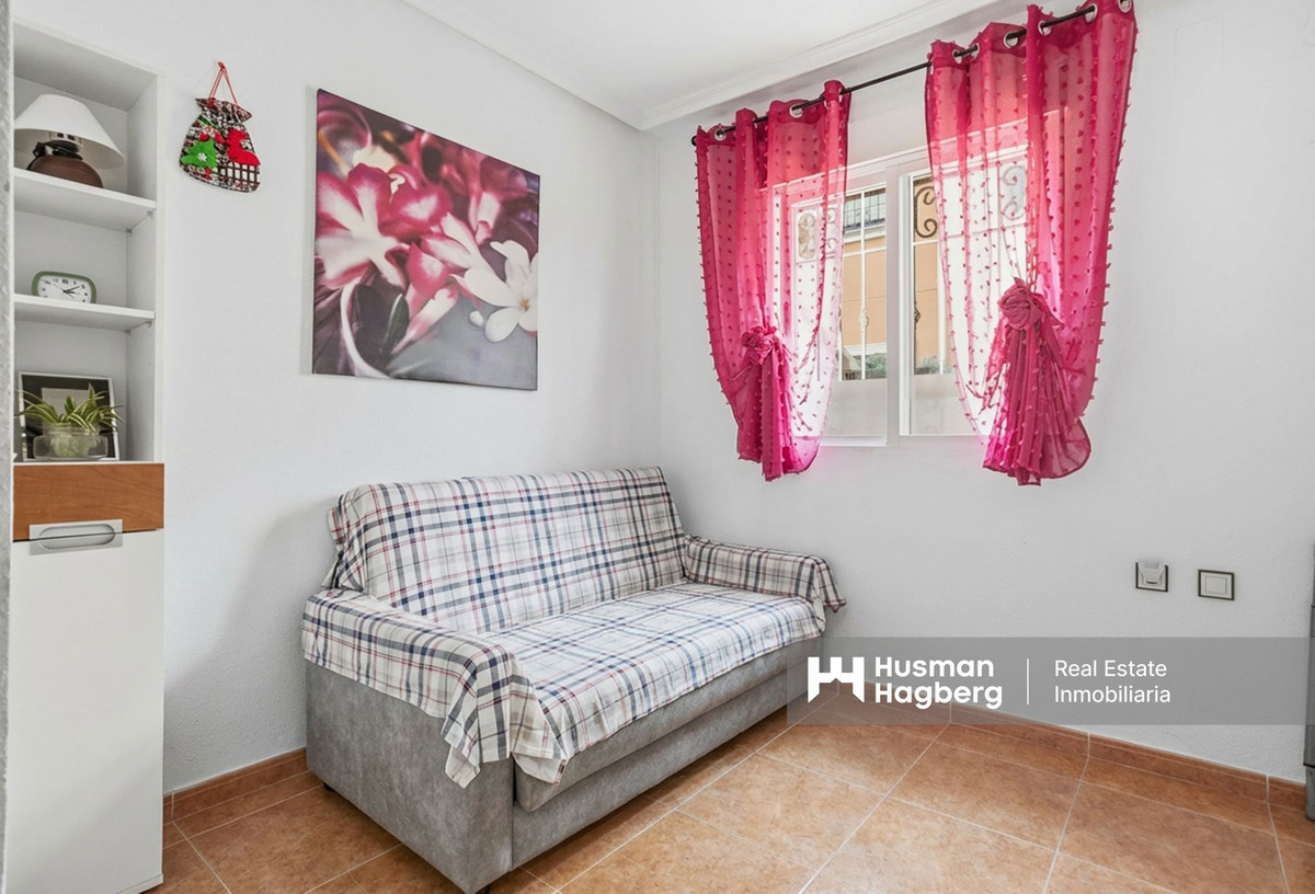 For sale - 3 Bedroom 2 Bathroom House - Townhouse in Los Montesinos - Los Montesinos Centro  - Alicante