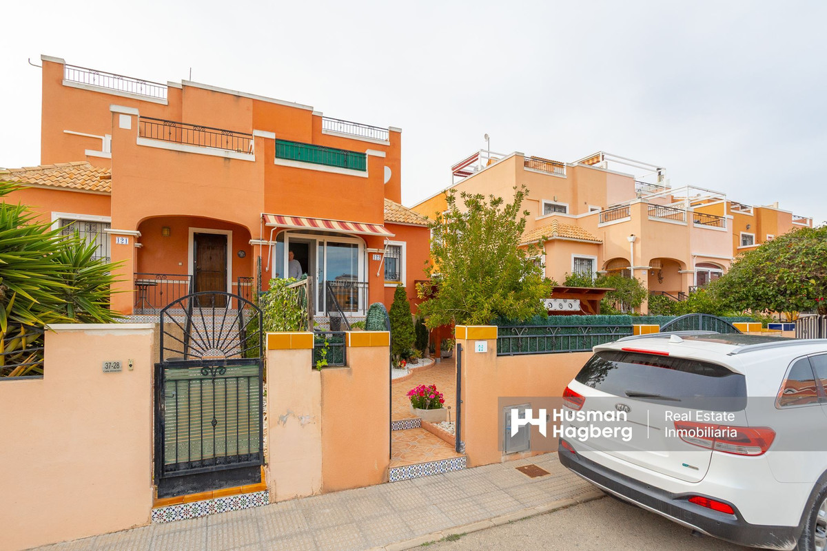 For sale - 3 Bedroom 2 Bathroom House - Townhouse in Los Montesinos - Los Montesinos Centro  - Alicante