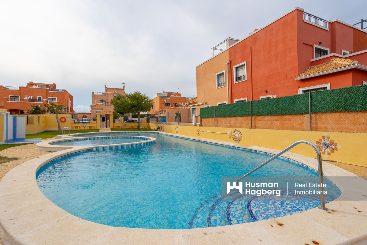 For sale - 3 Bedroom 2 Bathroom House - Townhouse in Los Montesinos - Los Montesinos Centro  - Alicante