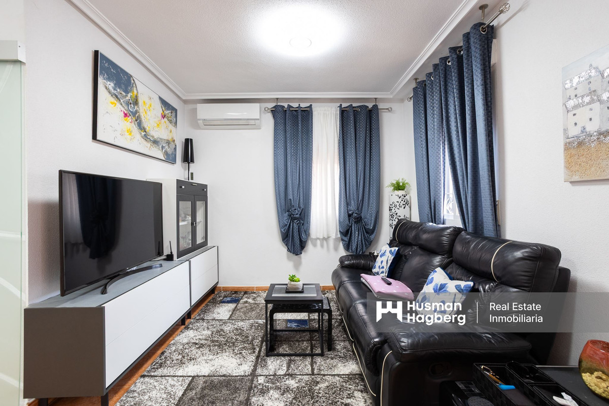 For sale - 3 Bedroom 2 Bathroom House - Townhouse in Los Montesinos - Los Montesinos Centro  - Alicante