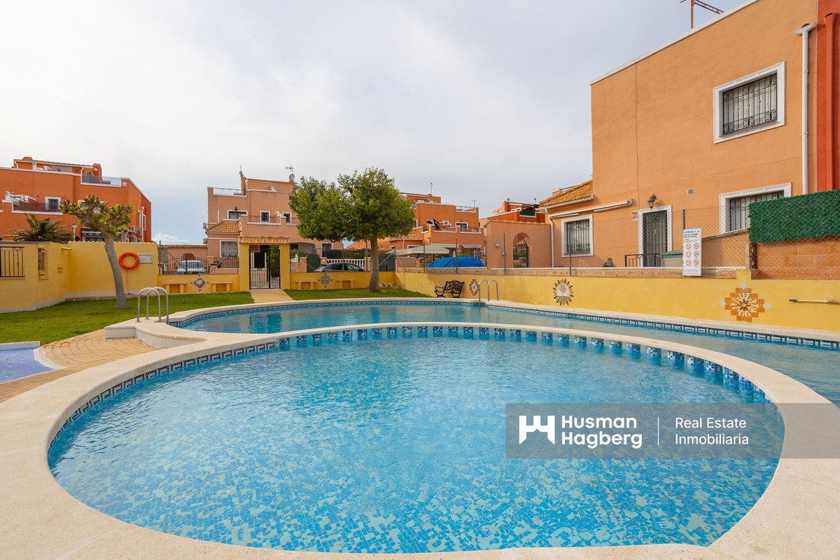 For sale - 3 Bedroom 2 Bathroom House - Townhouse in Los Montesinos - Los Montesinos Centro  - Alicante