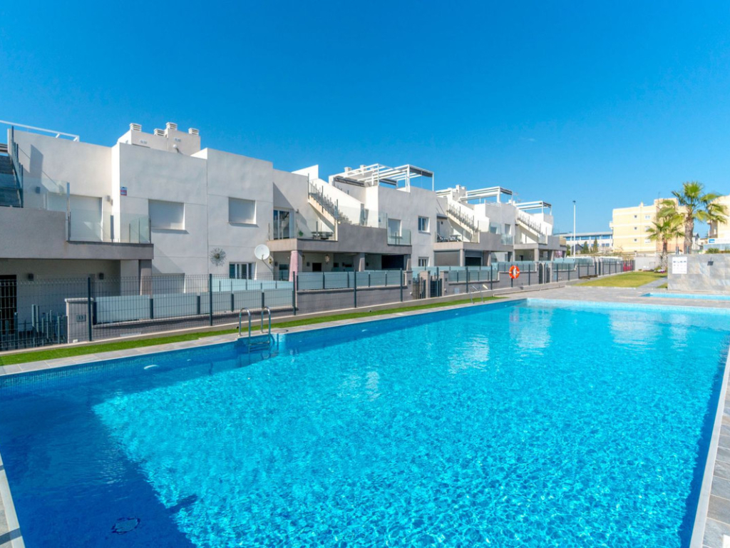 2 Bedroom 2 Bathroom Apartment - Ground Floor Apartment in Torrevieja