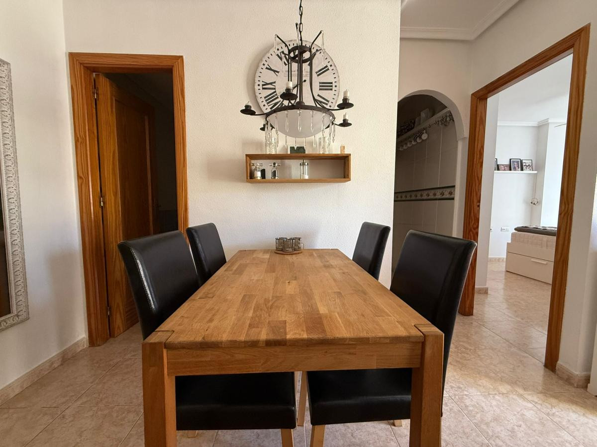 For sale - 1 Bedroom 1 Bathroom Apartment - Middle Floor Apartment in Torrevieja - Torrevieja Centro  - Alicante