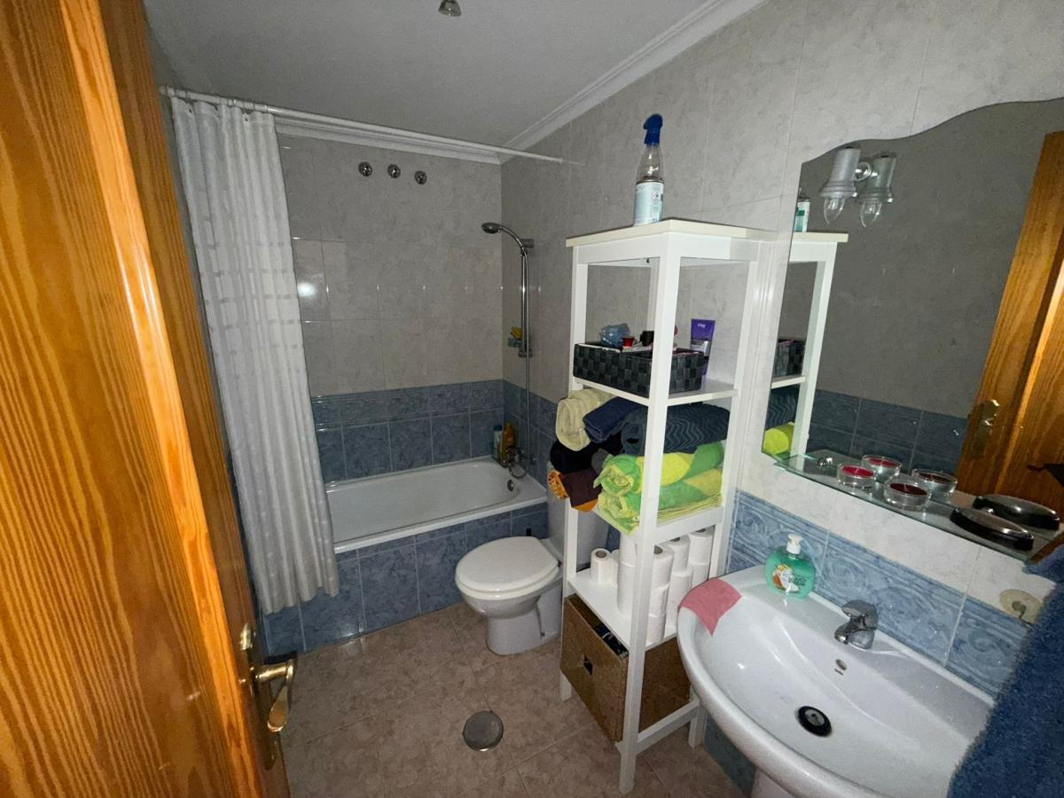 For sale - 1 Bedroom 1 Bathroom Apartment - Middle Floor Apartment in Torrevieja - Torrevieja Centro  - Alicante