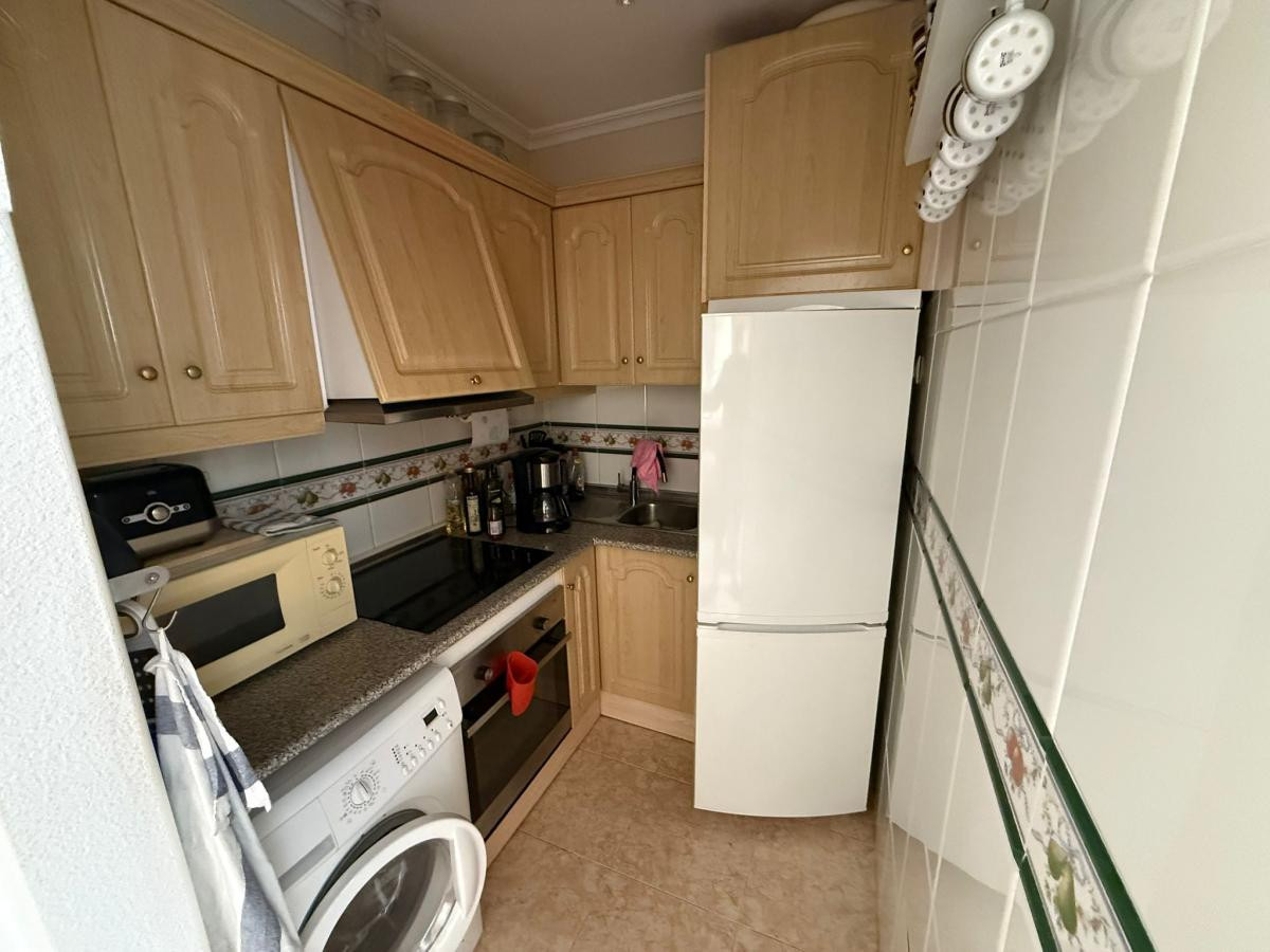 For sale - 1 Bedroom 1 Bathroom Apartment - Middle Floor Apartment in Torrevieja - Torrevieja Centro  - Alicante