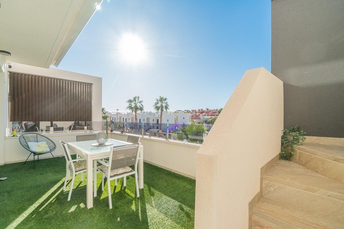For sale - 2 Bedroom 2 Bathroom Apartment in Orihuela Costa - PAU 26  - Alicante