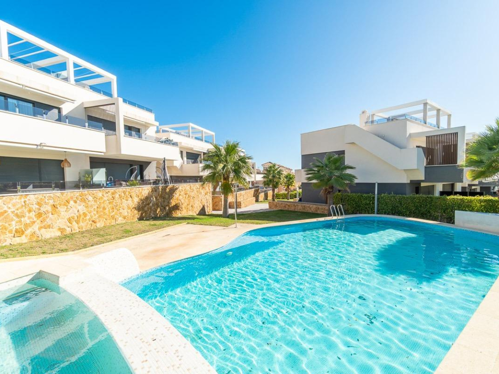 2 Bedroom 2 Bathroom Apartment in Orihuela Costa