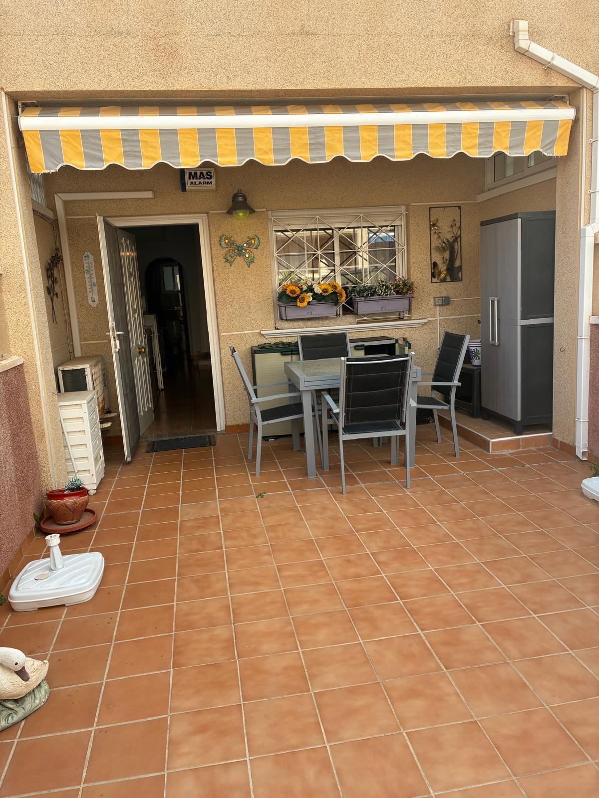 For sale - 2 Bedroom 1 Bathroom Bungalow in Orihuela Costa - Los Almendros-la Florida  - Alicante