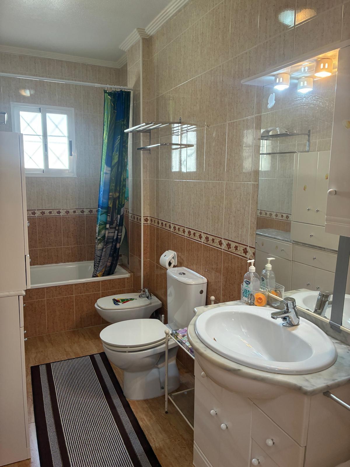 For sale - 2 Bedroom 1 Bathroom Bungalow in Orihuela Costa - Los Almendros-la Florida  - Alicante