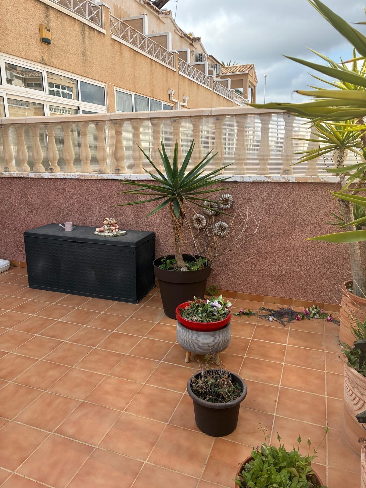 For sale - 2 Bedroom 1 Bathroom Bungalow in Orihuela Costa - Los Almendros-la Florida  - Alicante