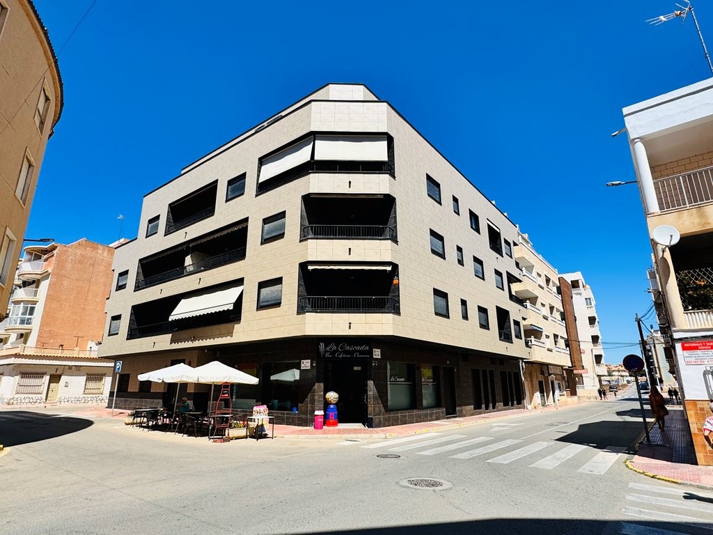 For sale - 2 Bedroom 1 Bathroom Apartment in La Mata - Costa Blanca  - Alicante