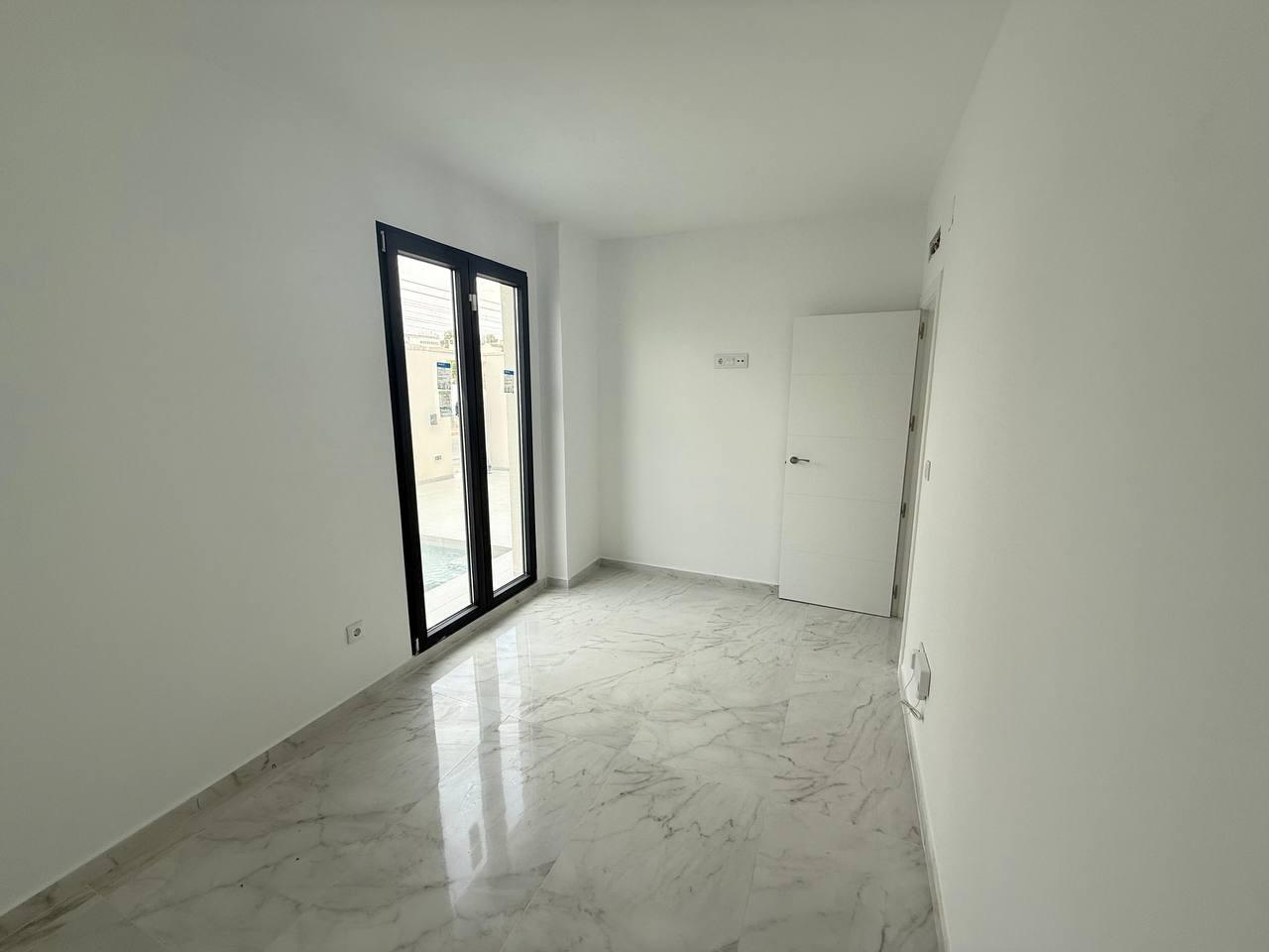 For sale - 3 Bedroom 2 Bathroom Town House in Orihuela Costa - Las Filipinas  - Alicante