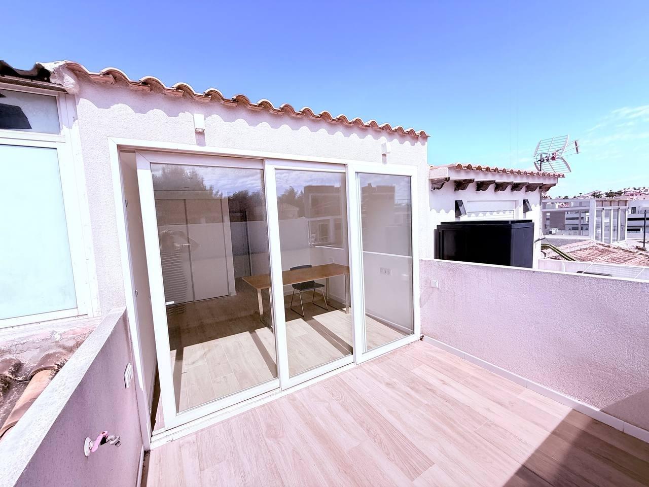 For sale - 3 Bedroom 2 Bathroom Town House in Orihuela Costa - Las Filipinas  - Alicante