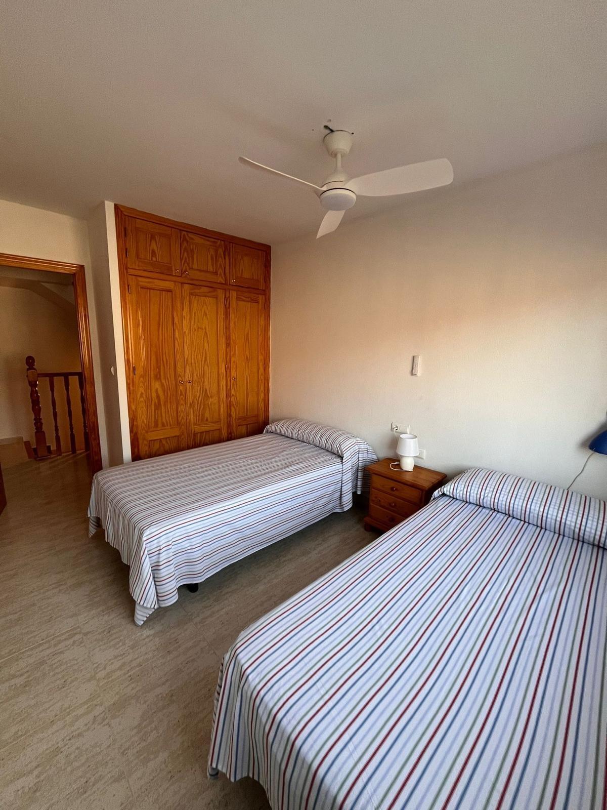 For sale - 3 Bedroom 2 Bathroom Town House in Orihuela Costa - Campoamor  - Alicante